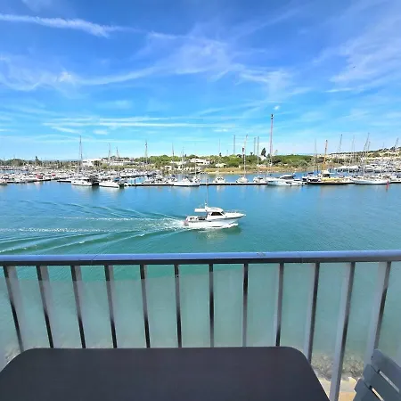 Apartamento La Tortue : Terrasse Avec Vue Sur Le Port En